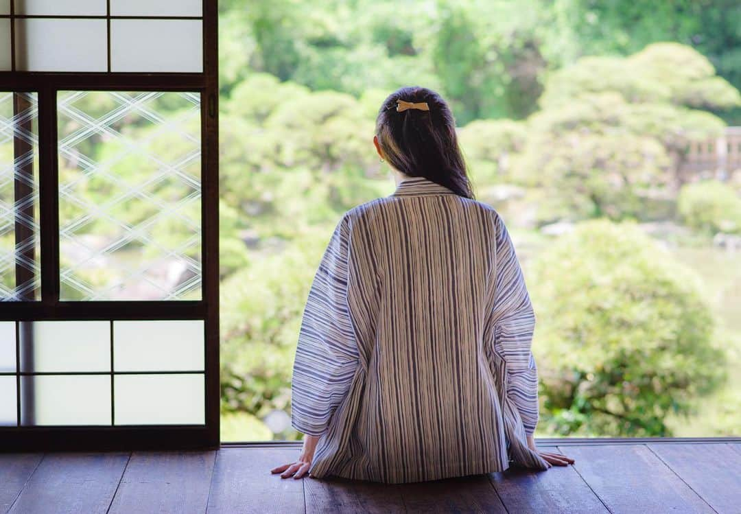 柳川藩主立花邸御花 | Yanagawa Ohanaさんのインスタグラム写真 - (柳川藩主立花邸御花 | Yanagawa OhanaInstagram)「#日本 #japan #福岡 #fukuoka #旅行 #trip #japantrip #観光 #福岡観光 #羽織 #haorijacket #宮田織物 #和装 #ファッションコーデ  #おしゃれ #夏 #summer #女子旅行 #福冈 #旅游 #时髦 #जापान #फुकुओका #यात्रा #फैशनेबल  夏コーデ 「羽織」  庭園と相成って  ステキ」8月7日 21時34分 - tachibanateiohana