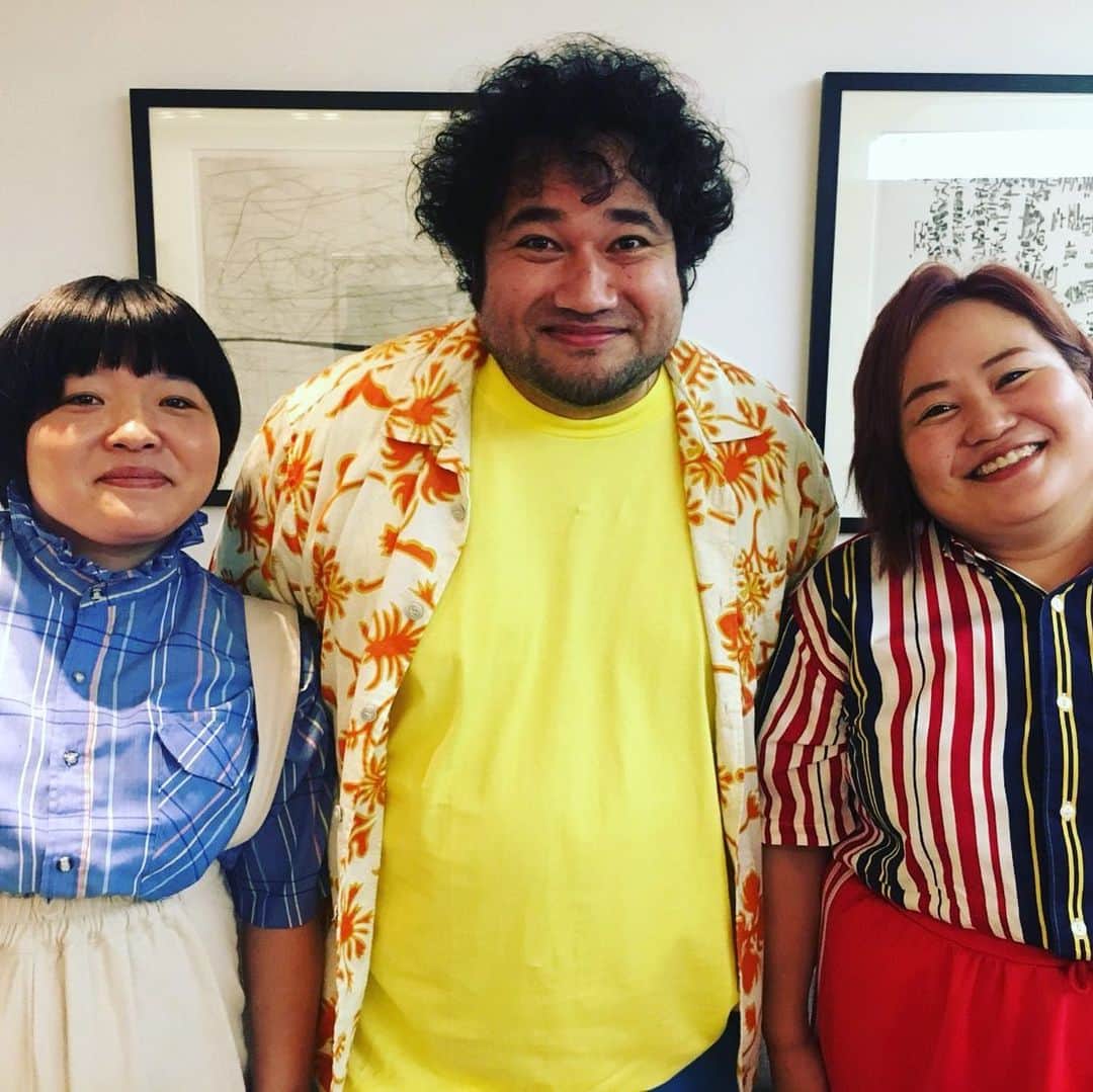 おかずクラブのインスタグラム：「ゆいPでっす！  昨日はさんま御殿の収録でした！  そこで、ずーっとお会いしたいと思っていた俳優の勝矢さんとついに共演出来ましたー！！！ ずっと似てる似てるって言われていたので、その事を伝えると、勝矢さんも自分もゆいPと似てるって言われるよ！とのこと。  血は繋がってなくてもこんなに似るんですね！  私がアプリで髭を生やしたら勝矢さんそっくりになるんです！  顔が似てるってなんか面白いよね！ とてもお優しい方で余計好きになりました！  #勝矢さん #さんま御殿」