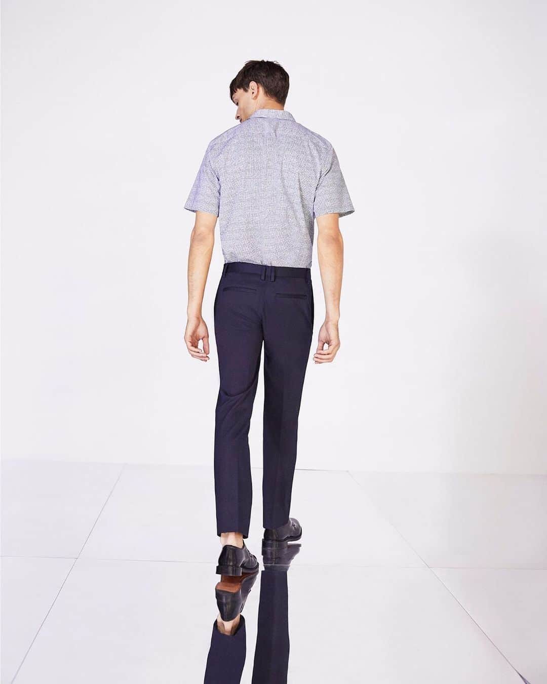 のインスタグラム：「The Zaine Pant: Tailored with a slim-straight leg, it works anytime, anywhere.  Link in bio to discover more fall favorites.」