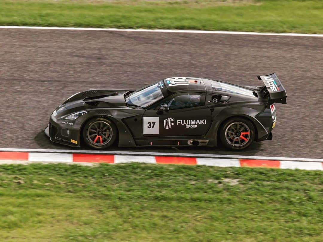 小河諒さんのインスタグラム写真 - (小河諒Instagram)「Good car 🏎 Good race track 🔔🦌 Good team 🤝 Good Wednesday 😎  #roadtosuzuka  #suzuka10h  #callaway #BINGORACING #corvettec7rgt3」8月7日 23時38分 - ryo_ogawa_