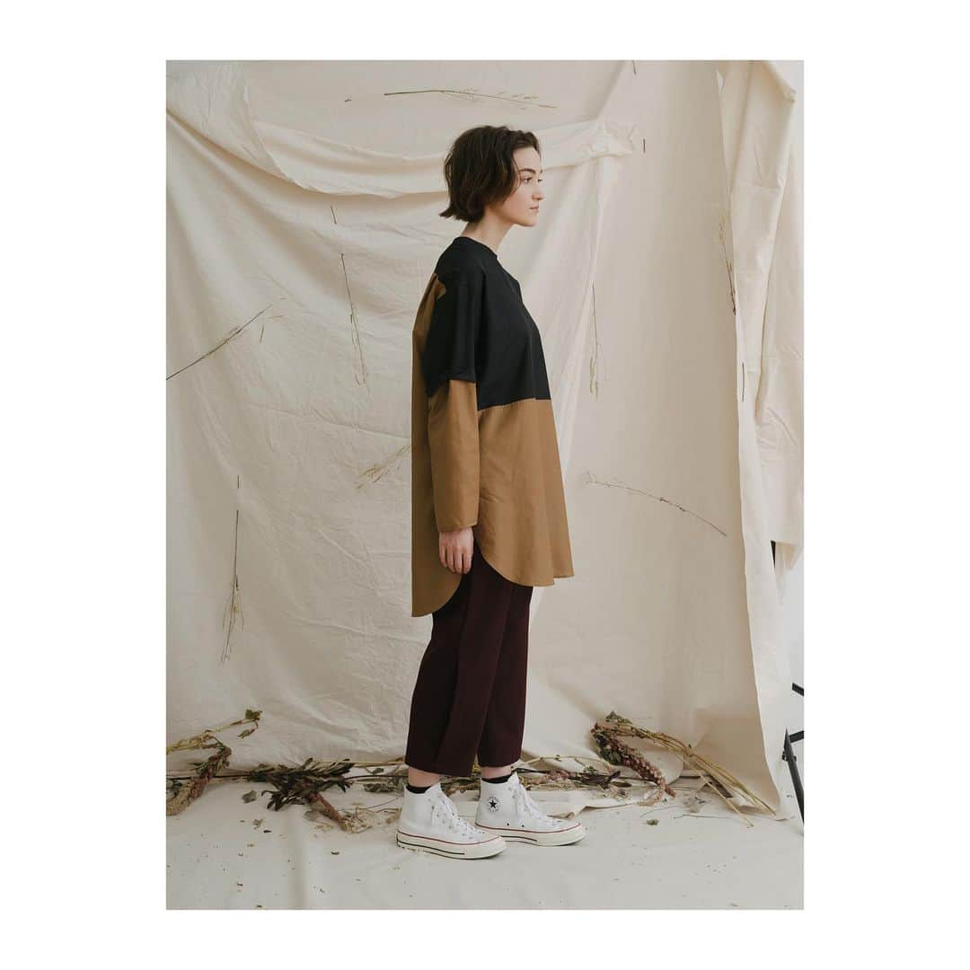 サワ タカイさんのインスタグラム写真 - (サワ タカイInstagram)「Fall / Winter 2019  Yoke Crew Top in Navy/Beige Cotton Cupro Twill Pull on Pant in Burgundy Wool Flannel #sawatakai #1918centenary #fall2019」8月7日 23時41分 - sawatakai_official