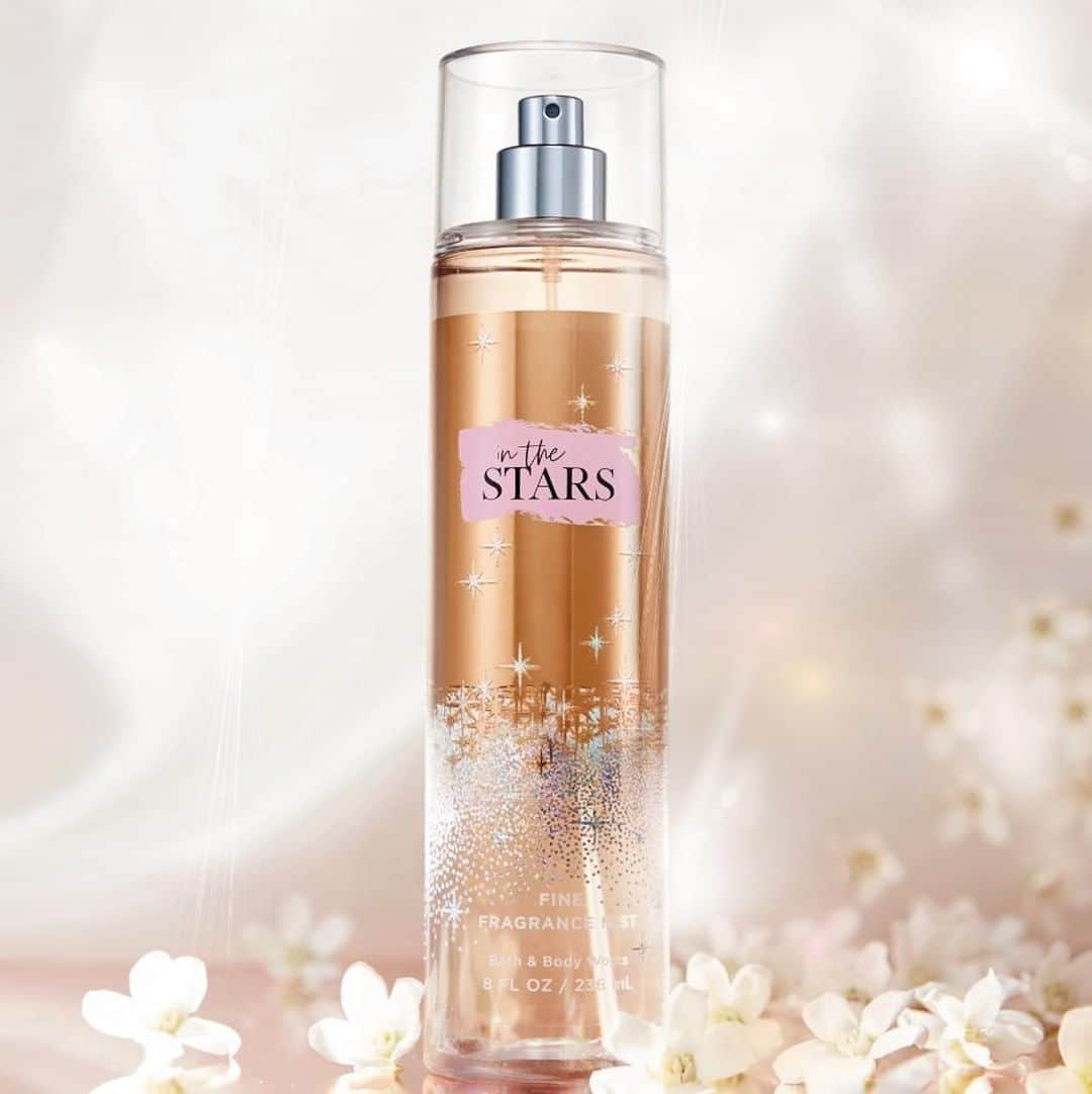 Bath & Body Worksさんのインスタグラム写真 - (Bath & Body WorksInstagram)「Your daily dose of 🌟 SPARKLE! 🌟 NEW In the Stars is a sparkling blend of warm sandalwood, fresh starflower & sweet & spicy white agarwood!」8月8日 0時00分 - bathandbodyworks