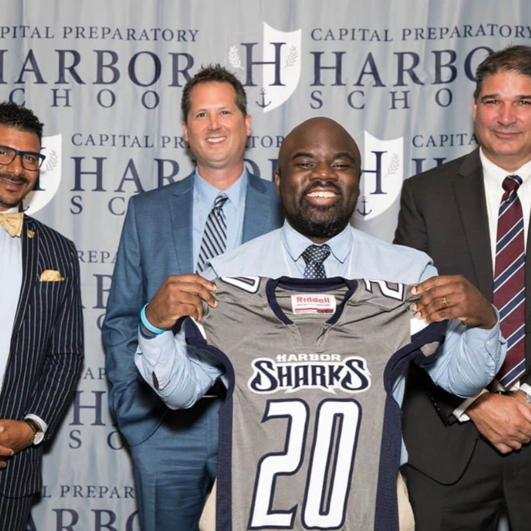 ディディさんのインスタグラム写真 - (ディディInstagram)「Every year at my schools we celebrate our staff like first round draft picks. On Monday, we welcomed our new Principal Richardson to the podium along with 42 other staff members, celebrating them like we were signing the most sought after athletes in the world. Because… they are that important. Make way, we’re coming for the chip. #WeAreCapitalPrep @CapitalPrepHarlem @CapitalPrepHarborSchool @drsteveperry」8月8日 0時31分 - diddy