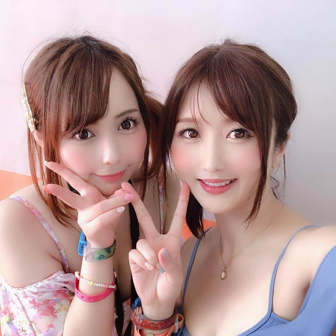 大槻ひびきさんのインスタグラム写真 - (大槻ひびきInstagram)「みんなでプール行ってきたよ😊 暑かったー☀️ 夏はいっぱい遊ぼー❣️ #としまえん #プール #summer  #girls #japan #豊島園 #夏 #水着 #夏休み」8月8日 0時31分 - yanhibi0221