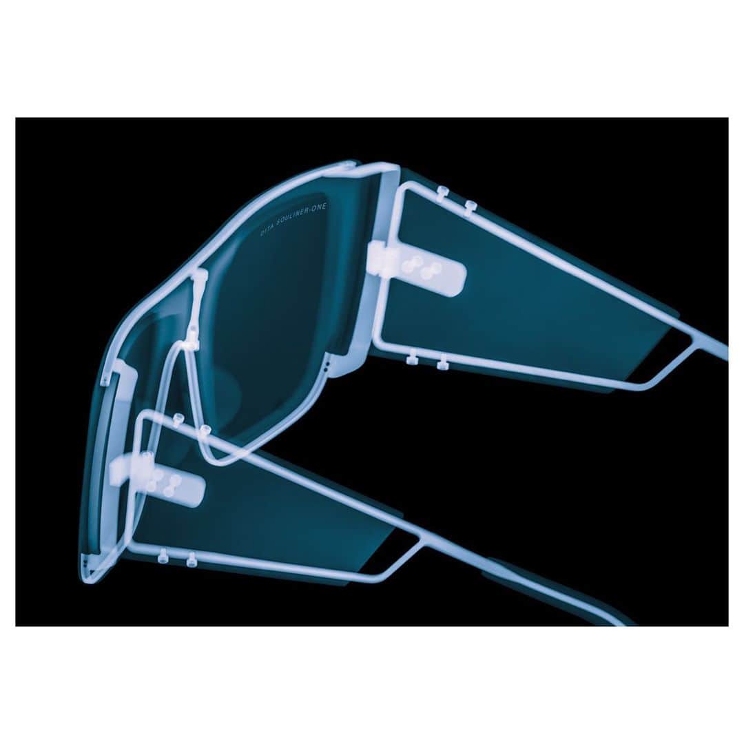ディタのインスタグラム：「The #DITA Souliner-One features a floating lens rim which seamlessly integrates with the custom titanium temple that feature precision inlaid acetate temple plate — shown here in x-ray form by artist @hughturvey. Discover more on dita.com/world #CategoryOfOne #DITAworld #DITAeyewear #DITAsunglasses」