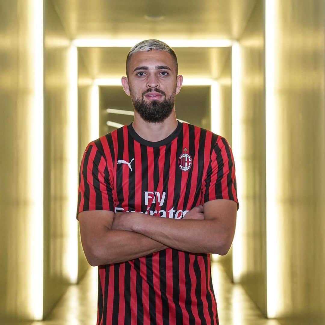 ACミランさんのインスタグラム写真 - (ACミランInstagram)「🇧🇷 @leoduarte_43 🔴⚫ #ForzaMilan」8月8日 0時33分 - acmilan