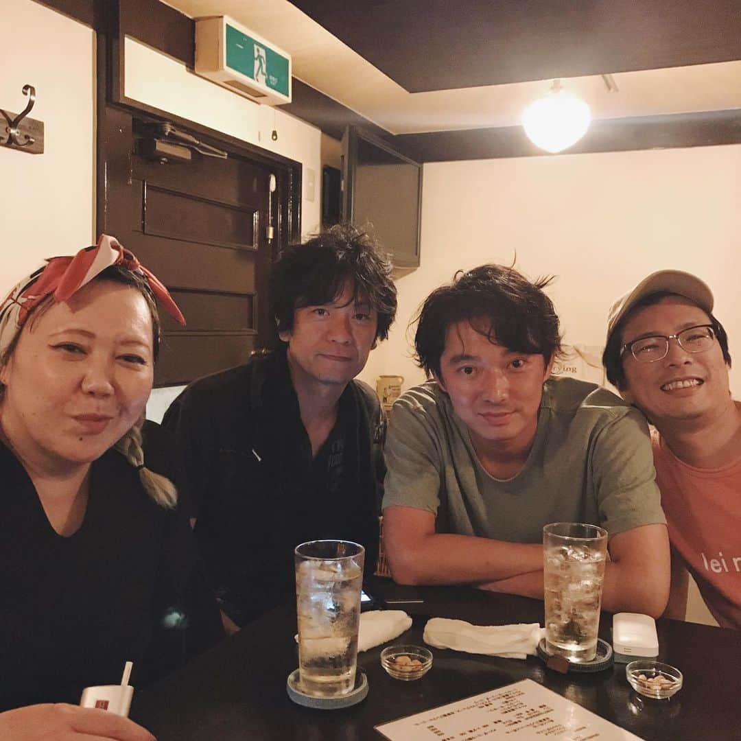 林幸治さんのインスタグラム写真 - (林幸治Instagram)「楽しい打ち合わせでした。 8/24、代々木でライブやるよー。  Northern Boys presents “YOYOGI Tropical Night” 8/24土_代々木Zher The ZOO  OPEN18:00/START18:30 出演：Northern Boys  #林幸治　#菅原龍平　 ゲスト：#真城めぐみ、#金戸覚 チケット:整理番号付き全自由　￥4500- ●イープラスにて受付中 eplus.jp/northernboys/  #northernboys #ノーザンボーイズ #真城めぐみ #金戸覚 #菅原龍平 #林幸治 #代々木zherthezoo」8月8日 0時49分 - tct_koji_hayashi