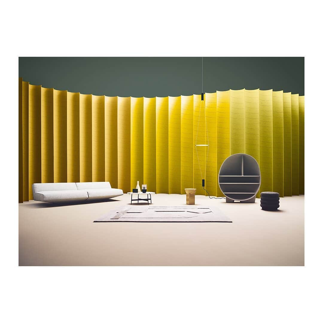 Poliform|Varennaさんのインスタグラム写真 - (Poliform|VarennaInstagram)「Our Sydney Sofa by Jean-Marie Massaud featured on Elle Decor Italia Magazine (@elledecoritalia). “Lessons in Sculpture” a still life editorial where unique furniture is showcased as elegant plastic shapes in all their expressive potential. Almost as sculptures.  Styling: Elisa Ossino Studio (@elisaossinostudio) Ph: Federico Cedrone (@federicocedrone)  #poliform #design #madeinitaly #homedesign #elle #elledecor #elledecoritalia #stilllife #elisaossinostudio #interiorstyiling #interiordesign #editorial #setdesign #federicocedrone #inspiration #designinspiration #sydneysofa #jeanmariemassaud」8月8日 1時14分 - poliform_official