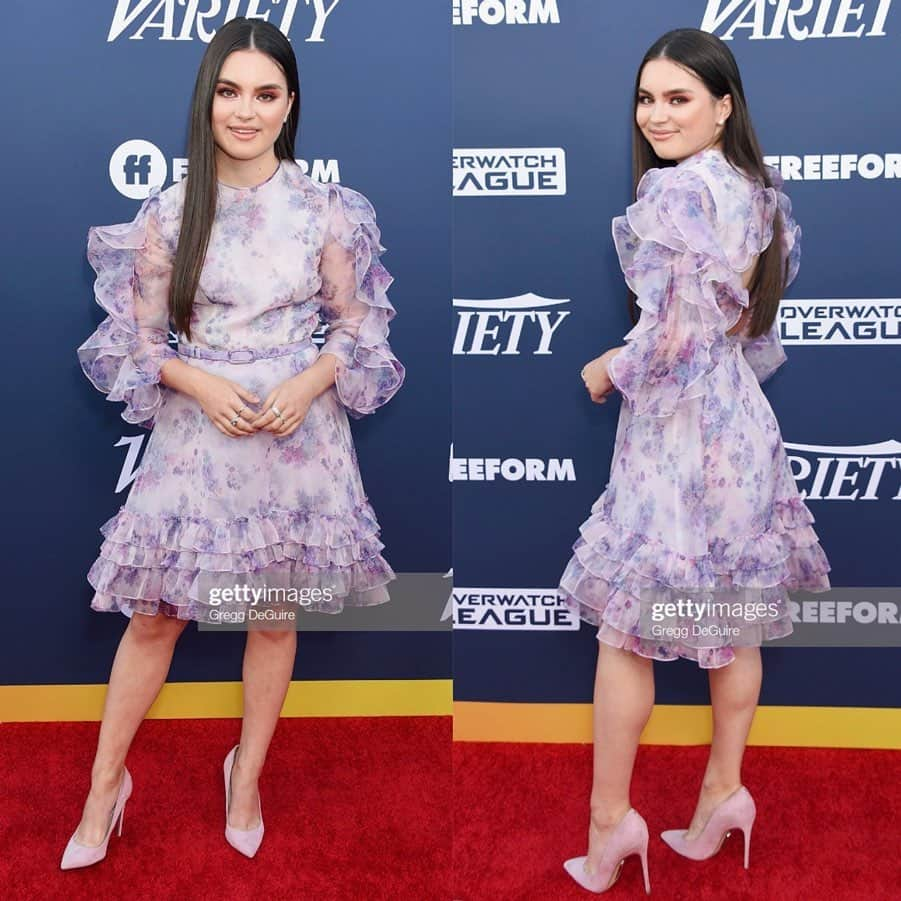 ランドリー・ベンダーさんのインスタグラム写真 - (ランドリー・ベンダーInstagram)「lavender!!!! 🚺 @variety  stylist - @stylistjenrade hair - @mendozavicf  makeup - @makeupbyjmonroy dress - @costarellos  jewelry - @levian_jewelry  shoes - @sam_edelman」8月8日 1時15分 - landrybender