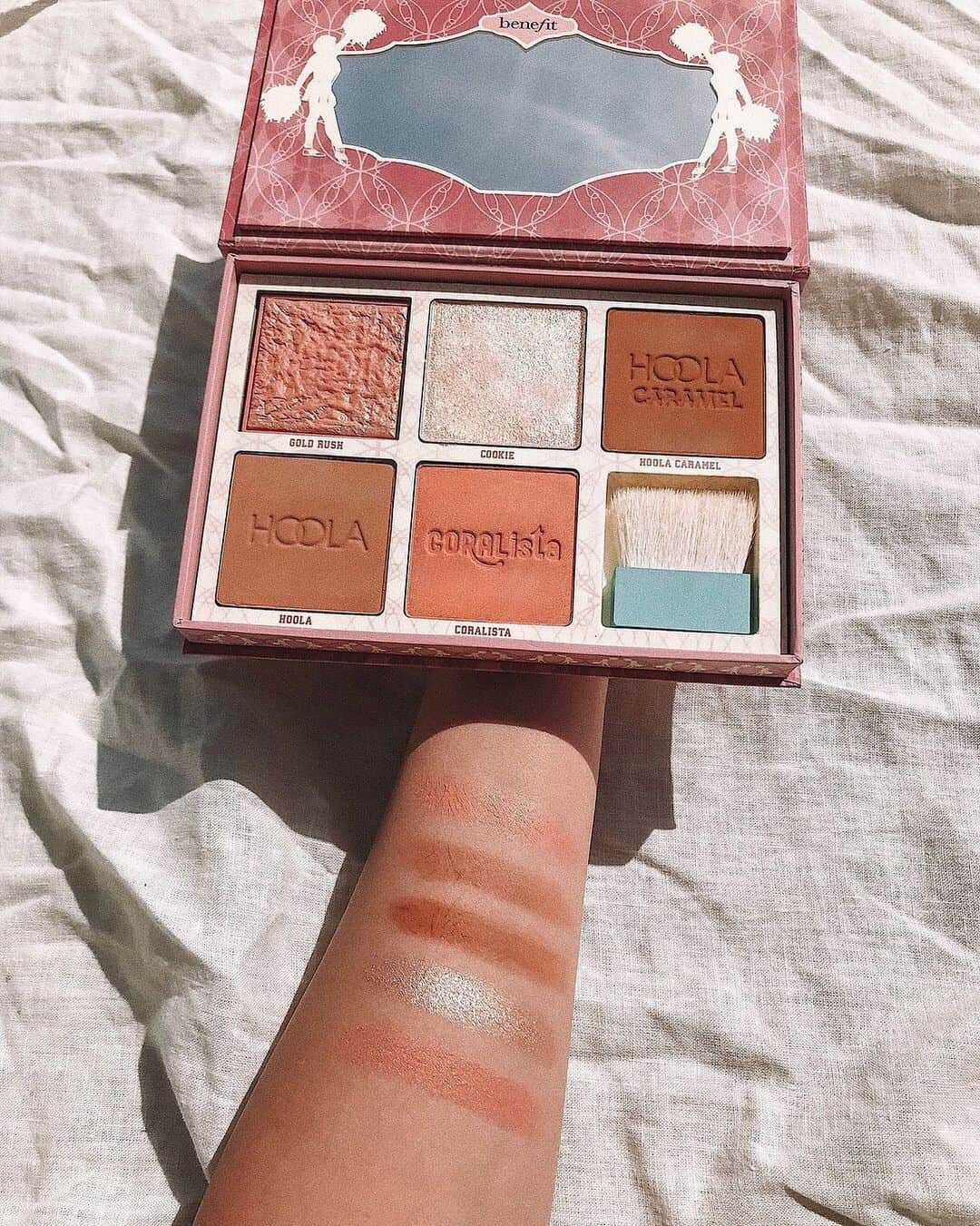 Benefit Cosmeticsのインスタグラム