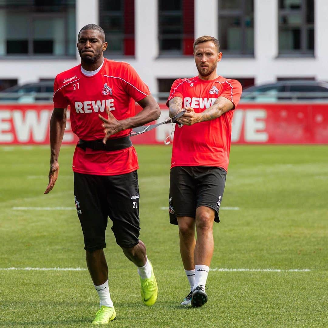 マルコ・ヘーガーのインスタグラム：「Tough #training today @fckoeln @anthonymodeste27 🧔🏿👨🏻 #work #effzeh #together #team #preparation #proud #blessed #positivevibes #focus #mh6 #liebedeinestadt」