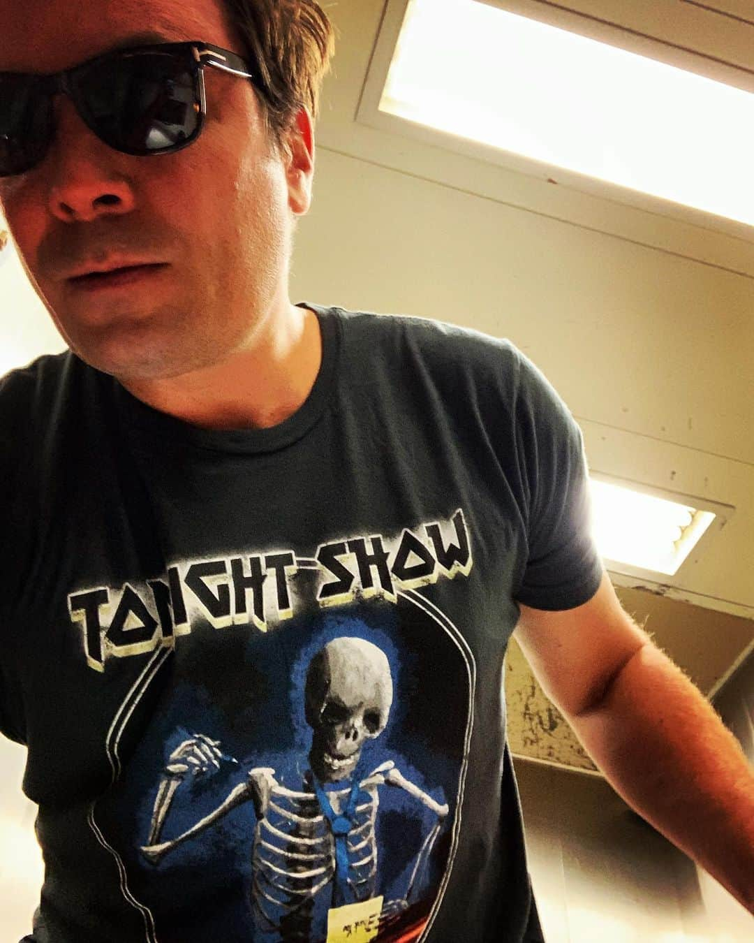 ジミー・ファロンさんのインスタグラム写真 - (ジミー・ファロンInstagram)「*** NEW SHIRT *** *** NEW SHIRT ALERT ***」8月8日 1時19分 - jimmyfallon