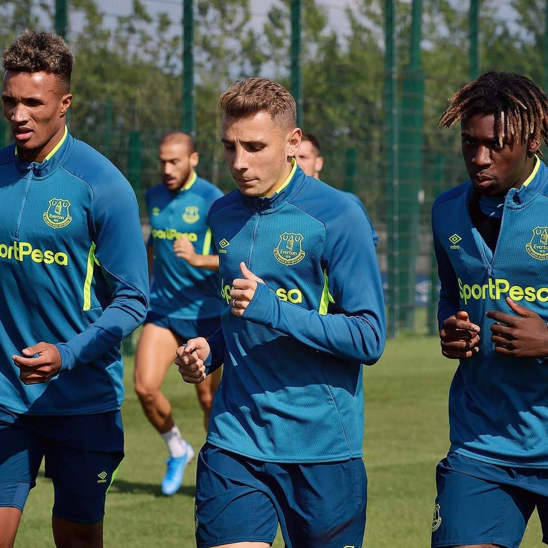 エヴァートンFCさんのインスタグラム写真 - (エヴァートンFCInstagram)「🔜 🆚 @cpfc! • • • #everton #efc #blues #toffees #coyb #preseason #training #palace #cpfc #london #selhurstpark #paleve #premierleague #pl」8月8日 2時08分 - everton