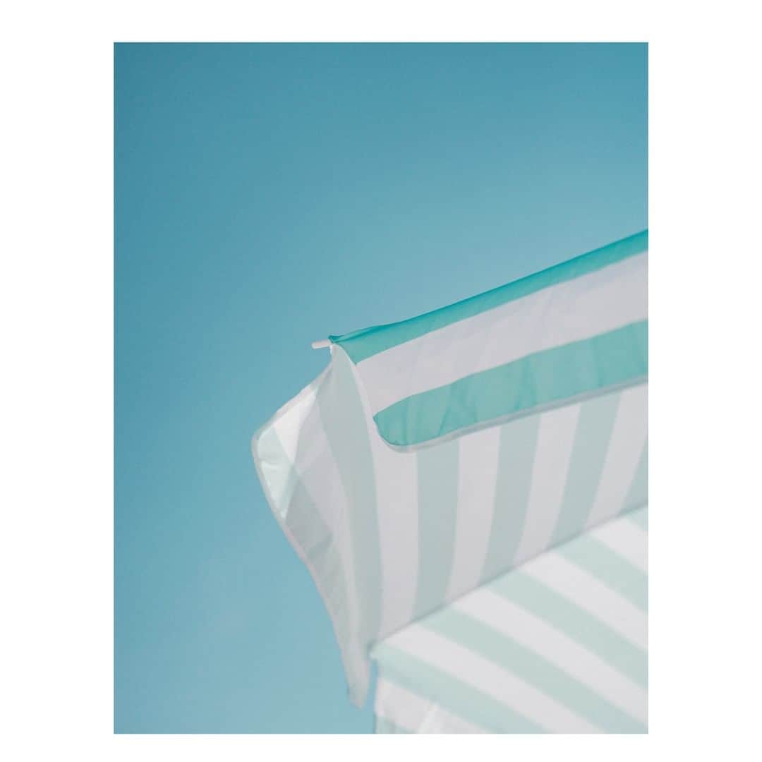 のインスタグラム：「-🏖️-⁠ ⁠•⁠ Où êtes-vous en vacances ? 🌊 ou 🏕️ ?⁠ ⁠•⁠ 🇬🇧 Where are you on holidays? ⁠🌊 or 🏕️ ?⁠」