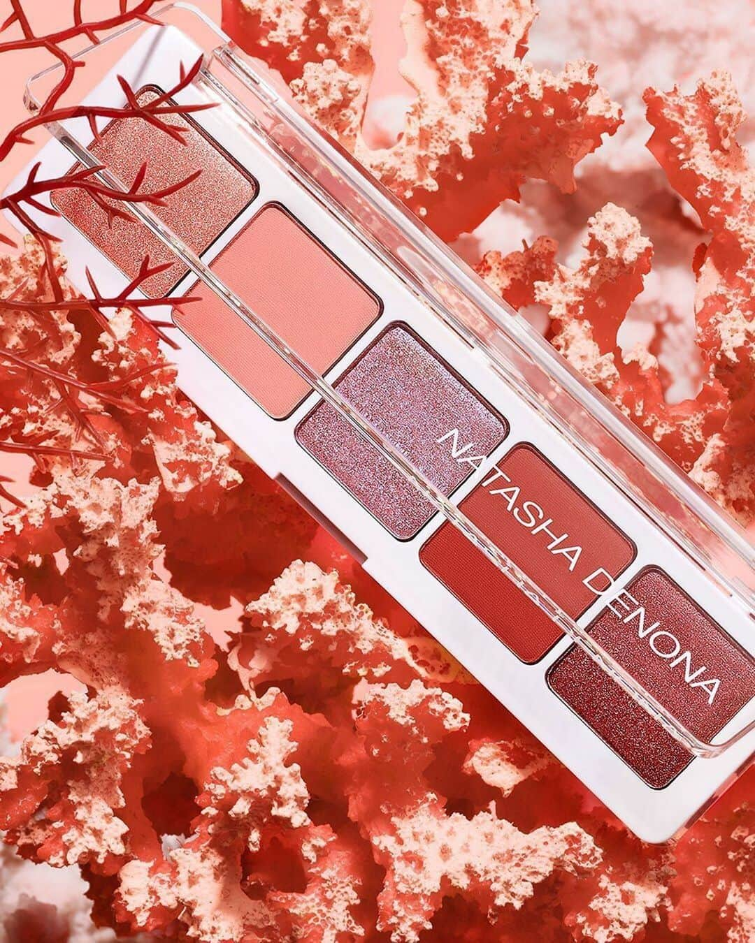 セフォラさんのインスタグラム写真 - (セフォラInstagram)「Hydratez-vous 💦 car la CORAL PALETTE @natashadenona va vous donner chaud 🔥. Prenez un grand verre d'eau et foncez sur Sephora.fr 🏃🏾‍♀️🏃🏽‍♂️ #NatashaDenona #OnlyAtSephora」8月8日 2時01分 - sephorafrance