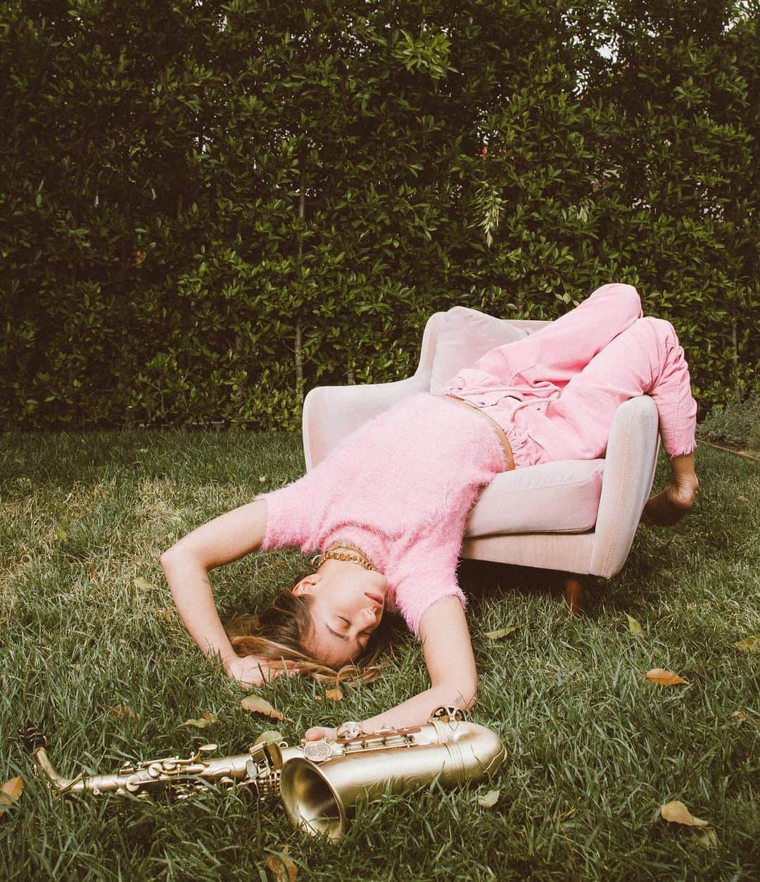 クロエ・ベネットのインスタグラム：「death by woodwind 📷: @selashiloni」