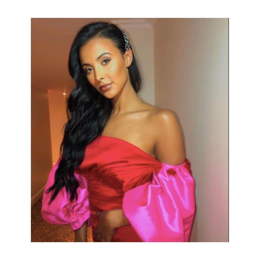 エミリオ デ ラ モレナさんのインスタグラム写真 - (エミリオ デ ラ モレナInstagram)「The fabulous @mayajama looking stunning in our Shirring Balloon Sleeved Dress.  #emiliogirls #mayajama #pink #red #emiliodelamorena」8月8日 2時33分 - emiliodelamorena