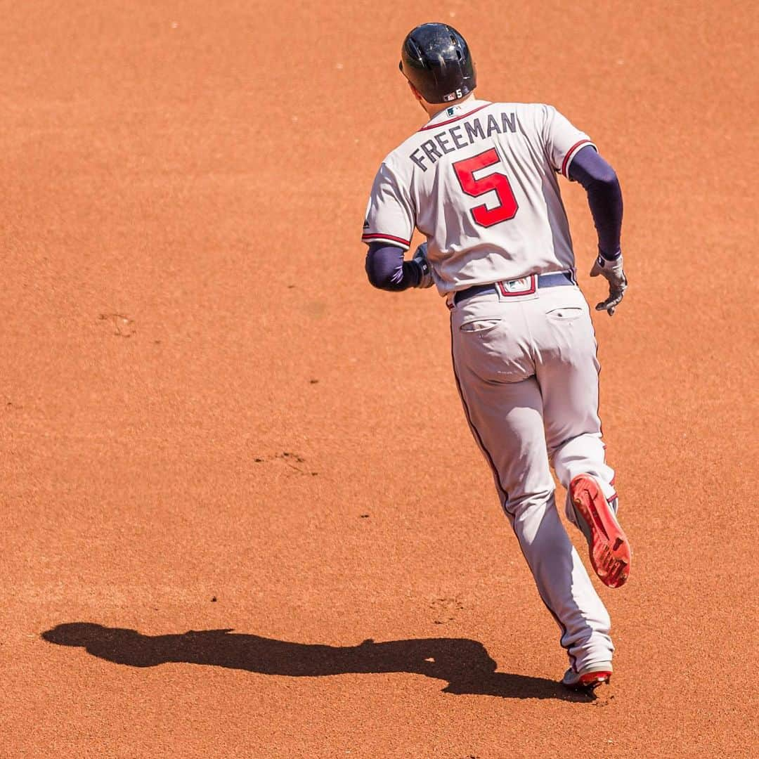 アトランタ・ブレーブスさんのインスタグラム写真 - (アトランタ・ブレーブスInstagram)「WE ARE SO #BLESSED TO WATCH FREDDIE FREEMAN DESTROY BASEBALLS EVERY DAY.」8月8日 2時42分 - braves