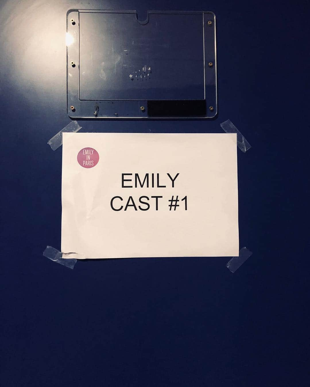 リリー・コリンズさんのインスタグラム写真 - (リリー・コリンズInstagram)「It’s all happening!...」8月8日 2時51分 - lilyjcollins