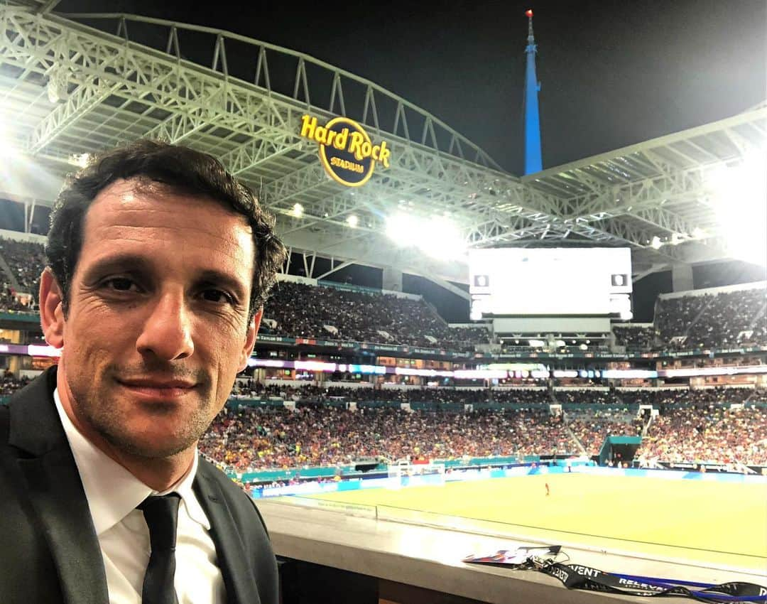 ジュリアーノ・ベレッチさんのインスタグラム写真 - (ジュリアーノ・ベレッチInstagram)「Barça 2 x 1 Napoli em um dos estádios mais incríveis que existe. #embaixador #barça #fcb #belletti #futebol #miami #usa」8月8日 12時28分 - julianobelletti