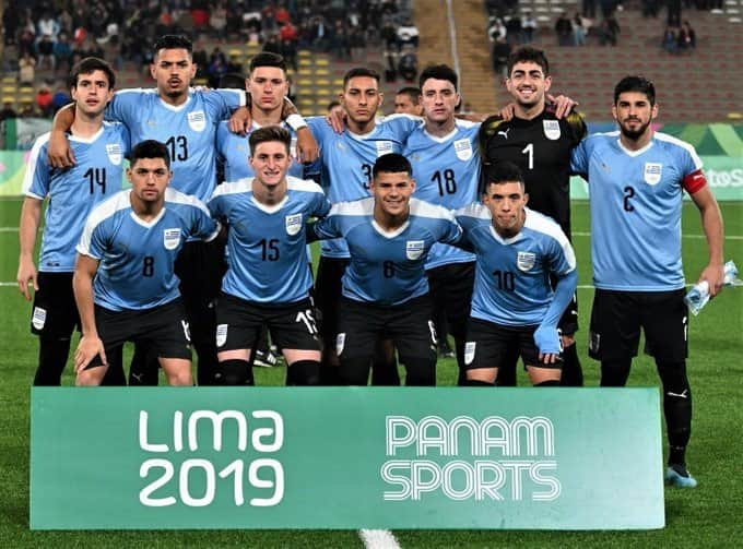 コリンチャンスさんのインスタグラム写真 - (コリンチャンスInstagram)「Com o corinthiano Bruno Mendez, a seleção do Uruguai foi superada pela Argentina na semifinal do @Lima2019Juegos. O zagueiro e sua equipe ainda disputarão a medalha de bronze do Pan-Americano, enfrentando o México no sábado.⠀ ⠀ 📷 Reprodução/Uruguai⠀ ⠀ #TimãoNoPan」8月8日 12時41分 - corinthians