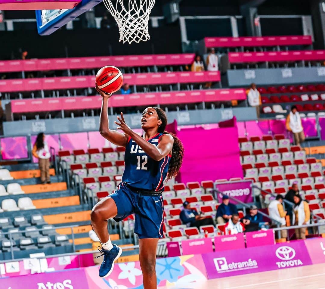 USA Basketballさんのインスタグラム写真 - (USA BasketballInstagram)「Win ✌️ for U.S. Pan American Games Women’s Team in Peru, this time 103-55 over U.S. Virgin Islands!」8月8日 12時46分 - usabasketball