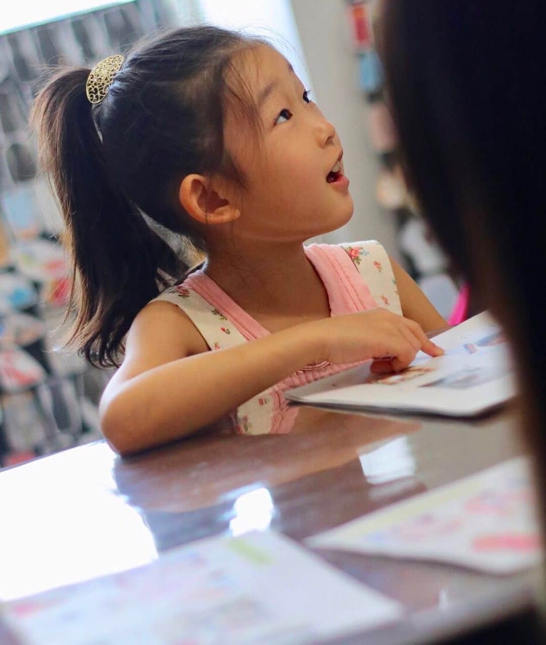 kids_design_schoolさんのインスタグラム写真 - (kids_design_schoolInstagram)「They can imitate your style, but they can't imitate your creativity. The most important thing is what you want to do, That's it! ＊ ＊ ＊ ＊ ファッションデザインマスターコース、始まりました‼︎ 『何ヶ月も楽しみに待っていた！』との声に、レッスンをより良い時間にしたい✨と気合いが入ります！ 創造性は、自分の中に既に潜んでいるものです😊 そして日々の工夫から育つものです✨ 『自分はどうしたいか』自分の考えに真っ直ぐになれる力、大切にしていきたいですね‼︎ ＊ ＊ ＊ ＊ #kidsdream #kidsdesigner #kidscreation #kidscreativity #creativity #creativityforkids #children #yourstyle #yourdreams #kidsfashion #kidsday #summer #weekend #education #kidslearning #キッズデザイン #キッズスクール #kidsdesignschool #子供ファッション #おしゃれキッズ #創造性 #創造力 #smile #learningstyles #女の子ファッション」8月8日 13時07分 - kids_design_school