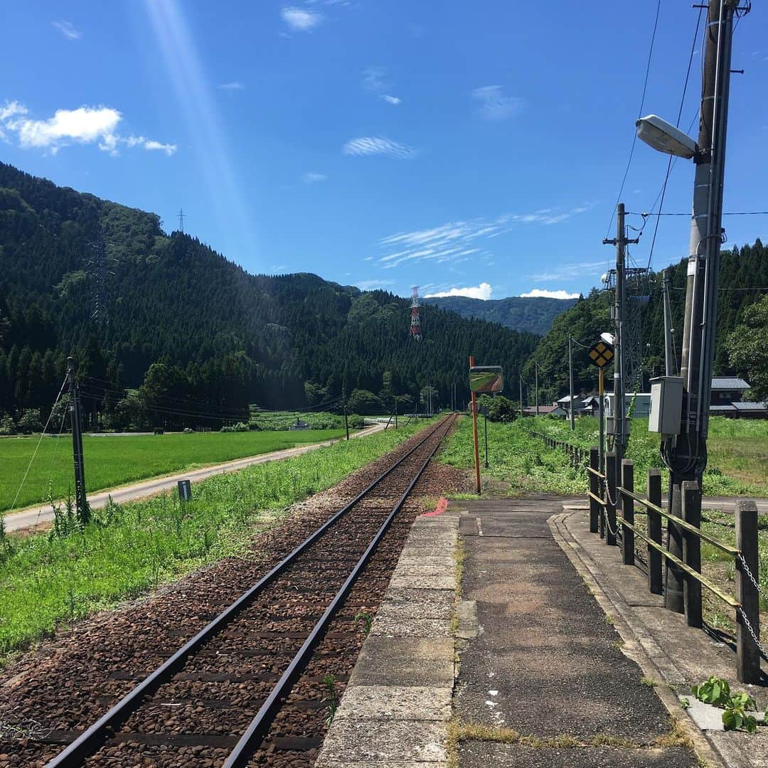 能町みね子さんのインスタグラム写真 - (能町みね子Instagram)「無ではあるが、虚ではない」8月8日 13時29分 - nmcmnc