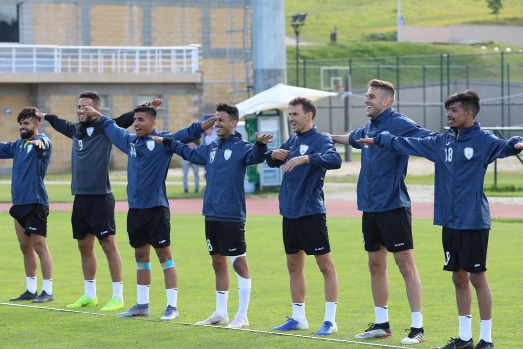 ブルーノ・ウビニさんのインスタグラム写真 - (ブルーノ・ウビニInstagram)「Preparation in Turkey is done ✅ Now back to Qatar, focused and prepared for all the challenges of the season! 💙💪🏼 @alwakrah_sc」8月8日 4時46分 - brunouvini