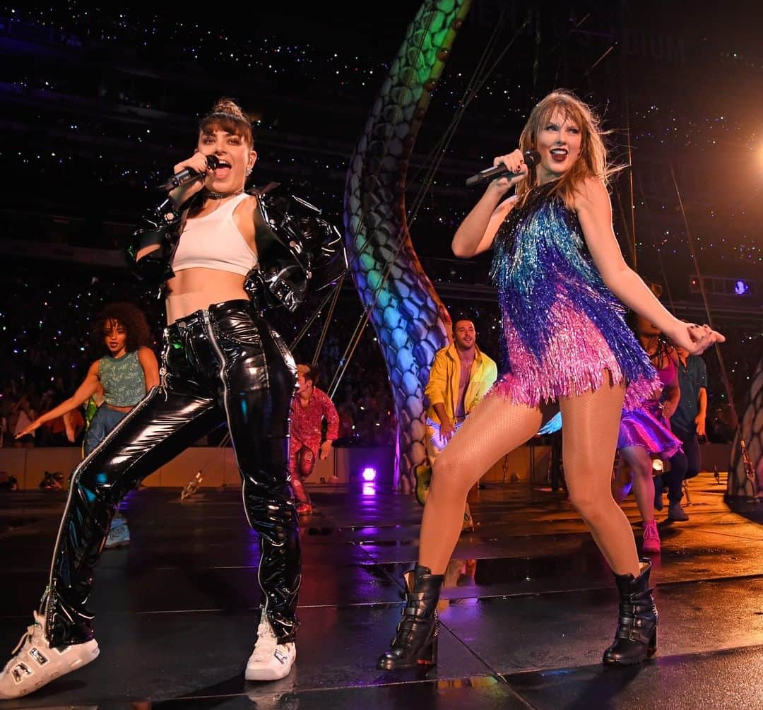 Teen Vogueさんのインスタグラム写真 - (Teen VogueInstagram)「"There is absolutely no shade." Charli XCX addresses the backlash around her recent Taylor Swift comments at the link in bio.」8月8日 4時51分 - teenvogue