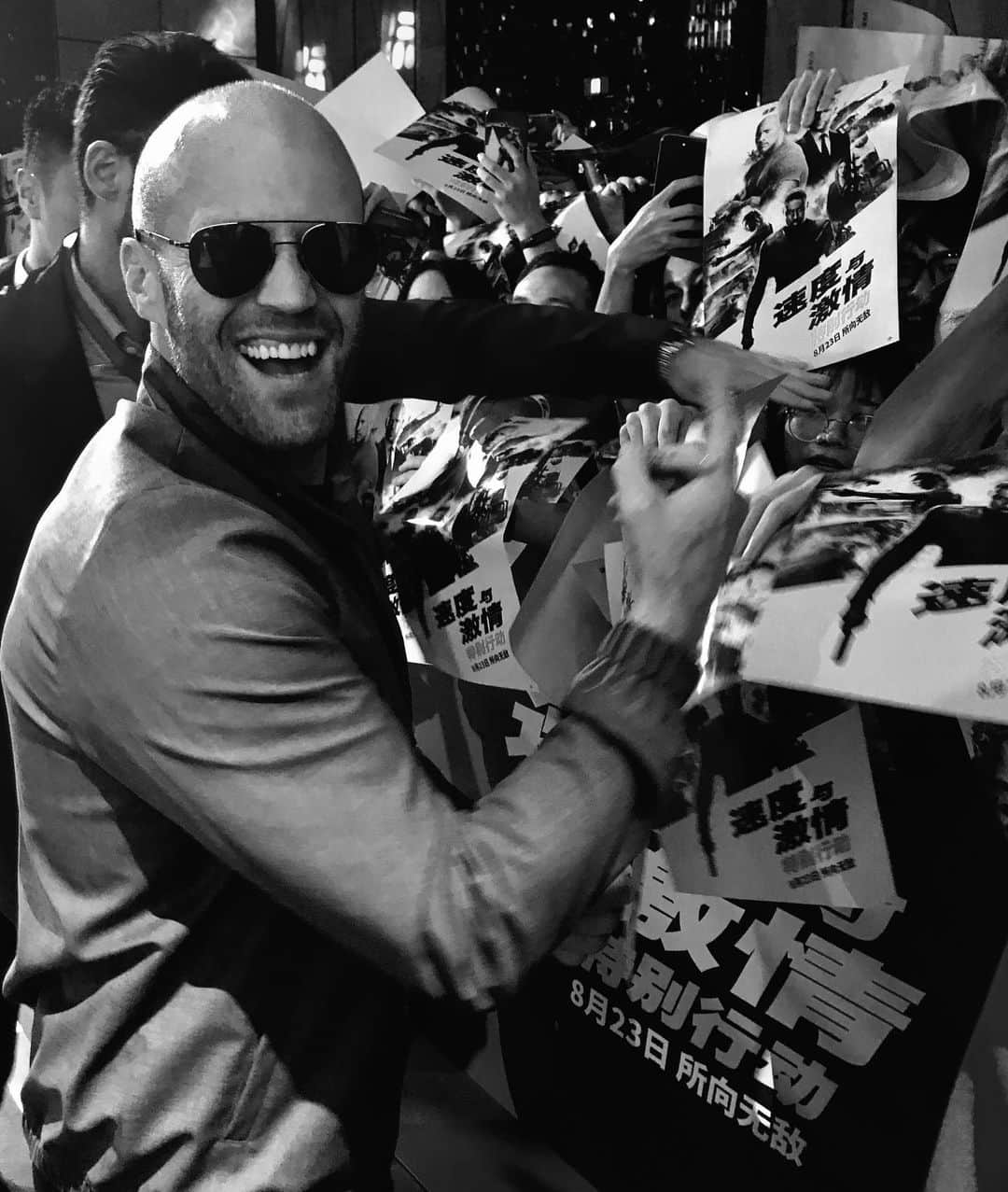 ジェイソン・ステイサムさんのインスタグラム写真 - (ジェイソン・ステイサムInstagram)「Guangzhou China!  #hobbsandshaw」8月8日 5時39分 - jasonstatham