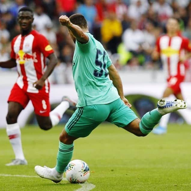 エデン・アザールさんのインスタグラム写真 - (エデン・アザールInstagram)「⚽️ 💪🏻 #halamadrid」8月8日 6時04分 - hazardeden_10