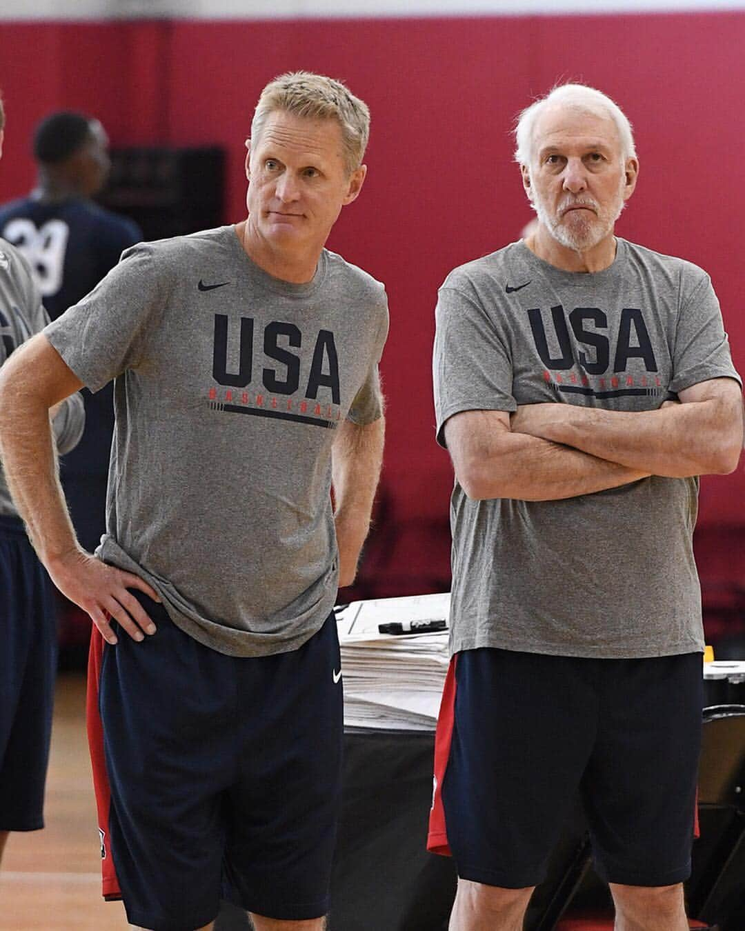 ゴールデンステート・ウォリアーズさんのインスタグラム写真 - (ゴールデンステート・ウォリアーズInstagram)「🇺🇸 Steve Kerr reppin’ the Dubs at Team USA practice.」8月8日 6時08分 - warriors