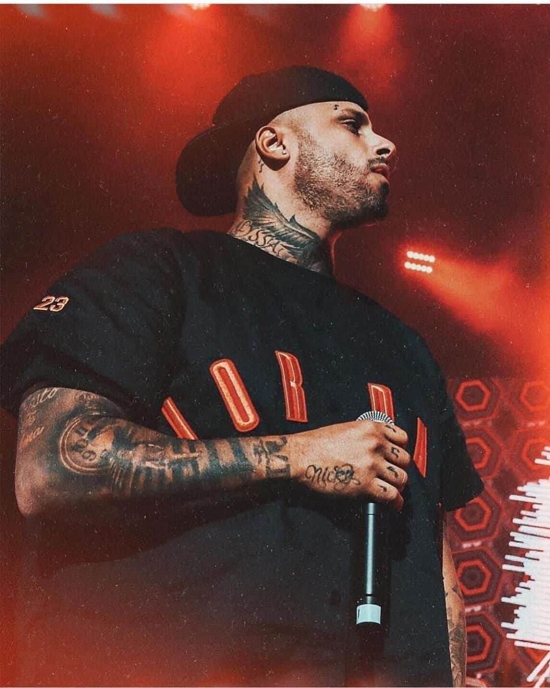 NICKY JAMさんのインスタグラム写真 - (NICKY JAMInstagram)「🖤」8月8日 6時26分 - nickyjam