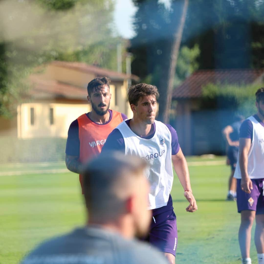 ACFフィオレンティーナさんのインスタグラム写真 - (ACFフィオレンティーナInstagram)「📸Training  #ForzaViola #QuestaÈFirenze」8月8日 6時46分 - acffiorentina