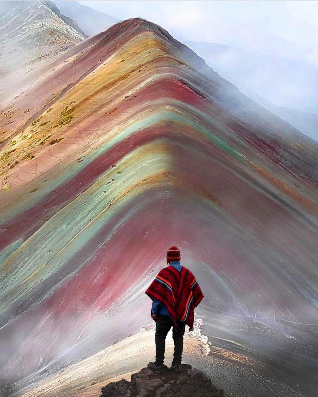 Wonderful Placesさんのインスタグラム写真 - (Wonderful PlacesInstagram)「Rainbow Mountain - Peru ✨❤️❤️❤️✨ . Picture by ✨✨@mycamera.n.me✨✨ #wonderful_places for a feature ❤️」8月8日 7時17分 - wonderful_places