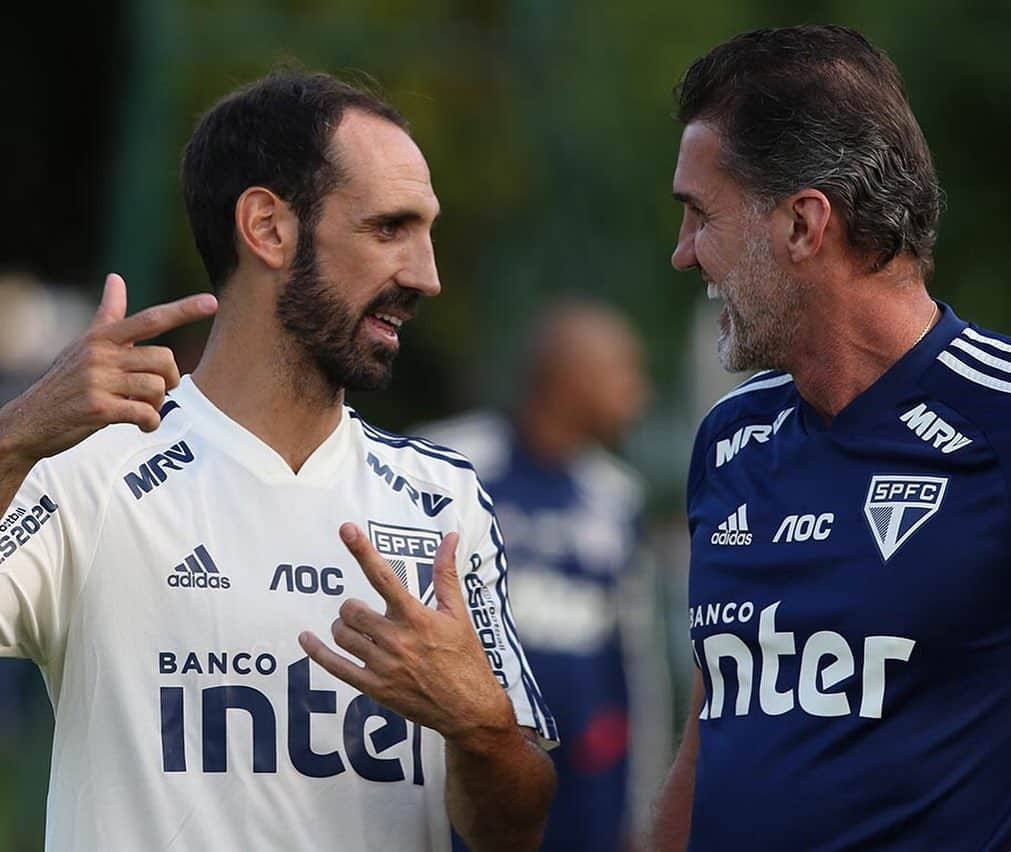 São Paulo FCさんのインスタグラム写真 - (São Paulo FCInstagram)「¡Al trabajo! 💪🇪🇸🇾🇪 ⠀⠀⠀⠀⠀⠀⠀⠀⠀ 📸 Rubens Chiri / saopaulofc.net」8月8日 8時14分 - saopaulofc