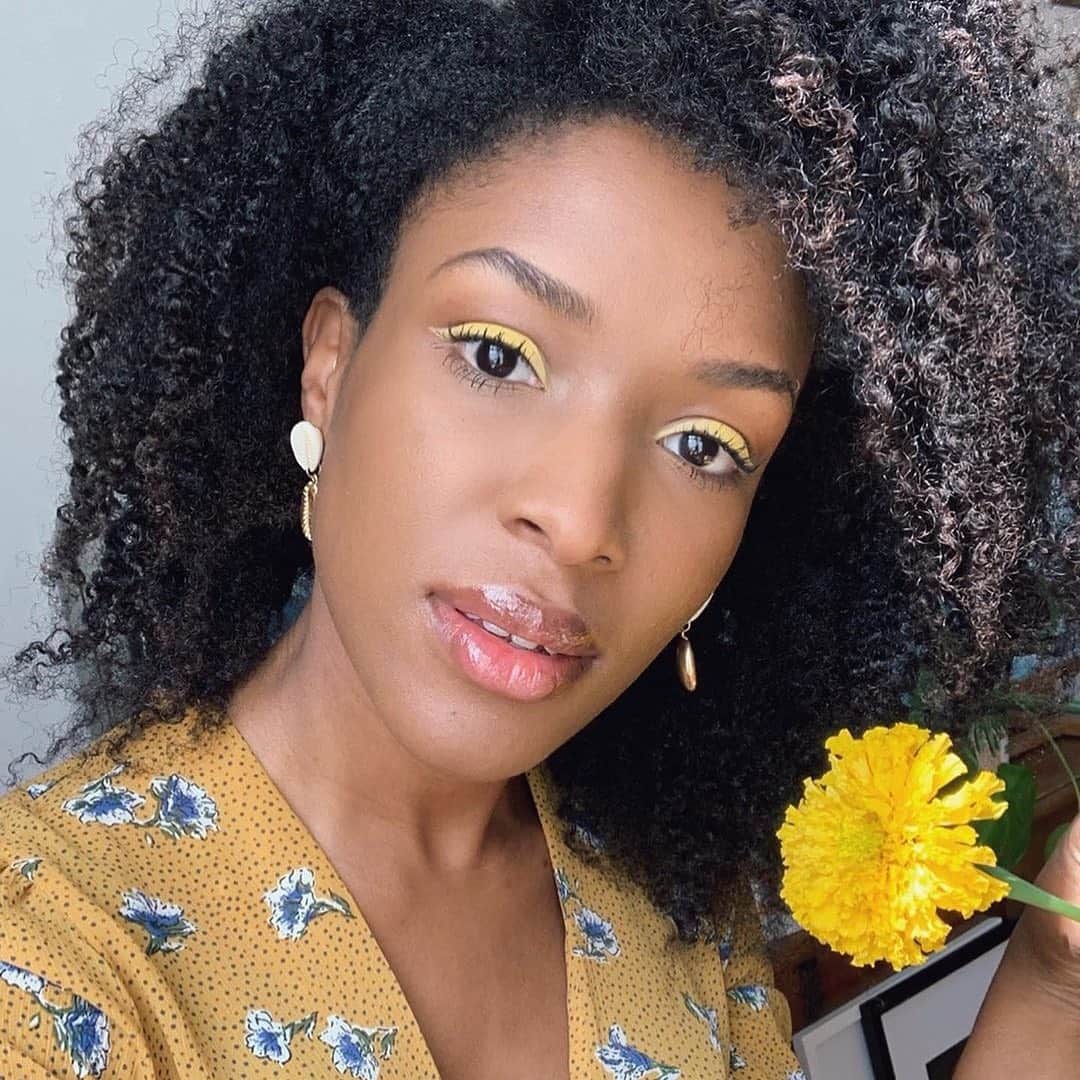 Tarte Cosmeticsさんのインスタグラム写真 - (Tarte CosmeticsInstagram)「Beauty @beautifulnaturelle lookin' gorg with our shape tape contour concealer! 😍 Want a chance to ‼️WIN‼️ a year's supply of shape tape contour concealers in your shade & be regrammed on our page?! All you have to do is: ✨follow & tag us on IG @tartecosmetics ✨hashtag #shapetapenation on your post of you wearing shape tape (can be a before/after image, a video tutorial, or even a selfie!) This giveaway is ongoing. Good luck, tartelettes! #crueltyfree #doubledutybeauty #veganbeauty #shapetapenation」8月8日 8時09分 - tartecosmetics