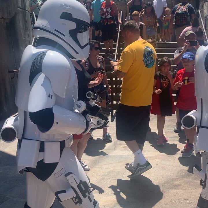 ヘザー・マクドナルドのインスタグラム：「I tried to offer the #stormtroopers tickets to my @irvineimprov show saying my comedy transcends galaxies. Aug 16-18」