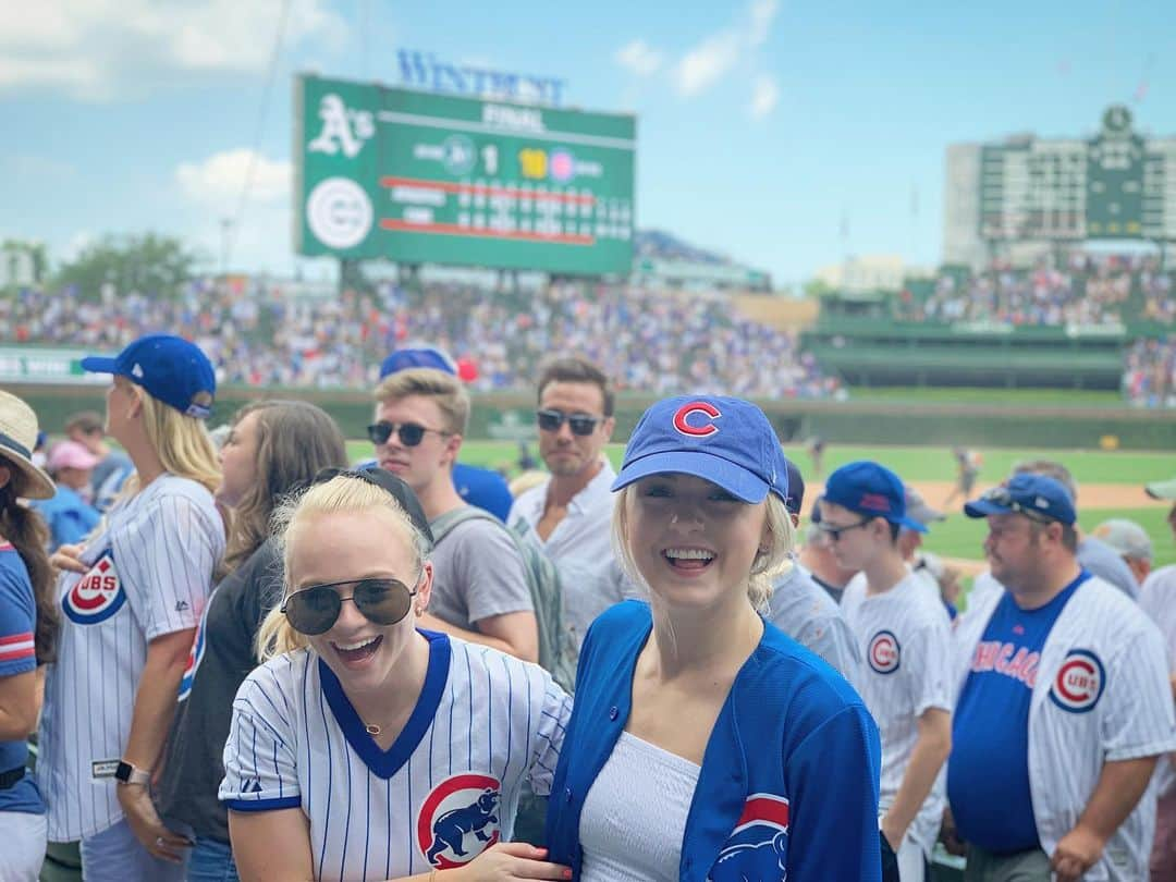 Paige Rydbergのインスタグラム：「major (league) fun #cubswin」