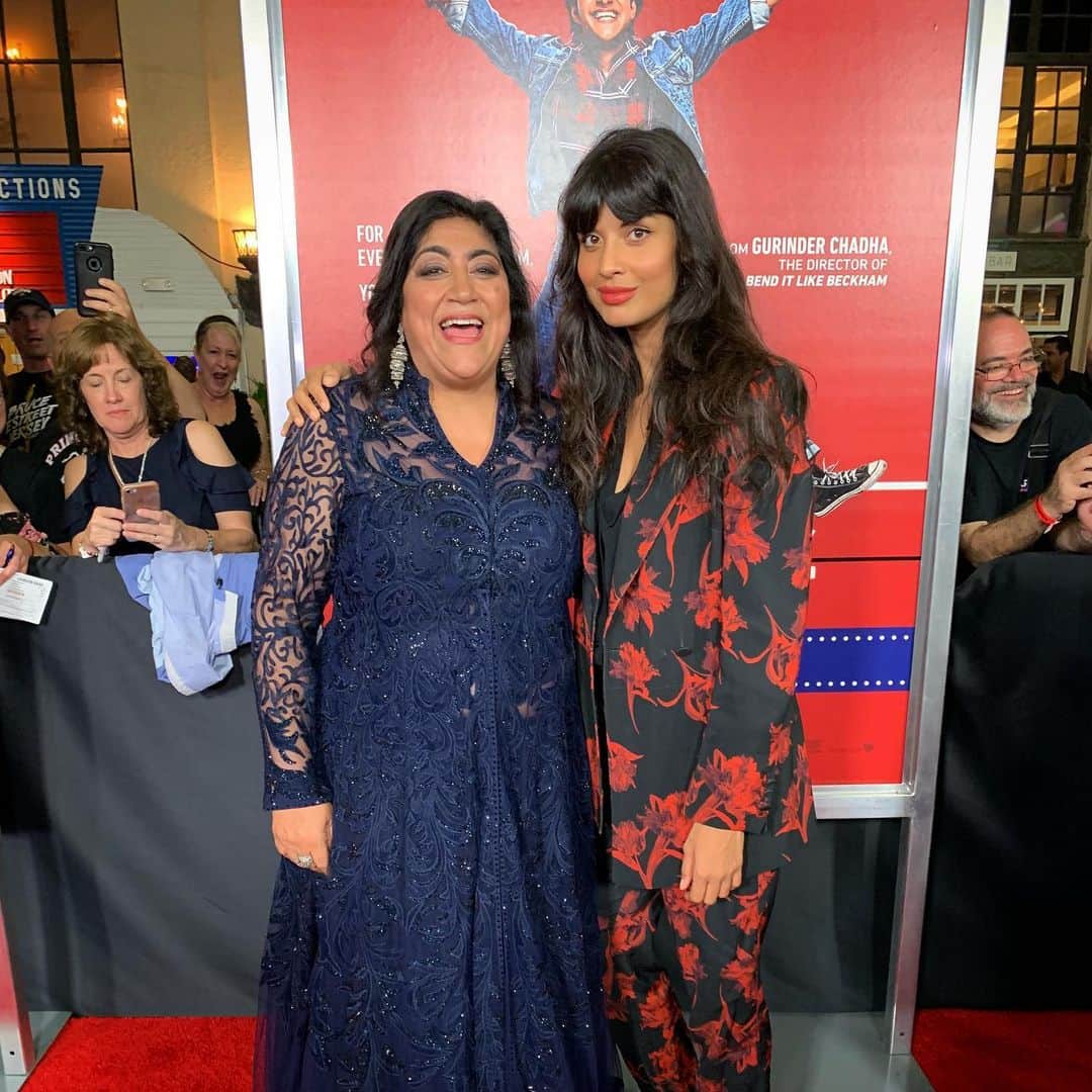 Warner Bros. Picturesさんのインスタグラム写真 - (Warner Bros. PicturesInstagram)「Director @gurinder.chadha & @jameelajamilofficial dominate the #BlindedByTheLightMovie red carpet!」8月8日 8時54分 - wbpictures