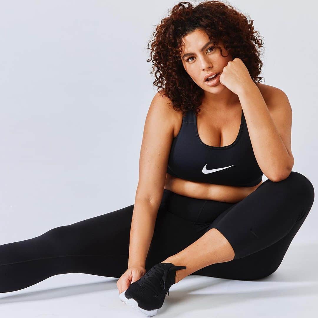 STYLERUNNERさんのインスタグラム写真 - (STYLERUNNERInstagram)「Activewear Essential Alert! 🚨 The Nike One Luxe Training tights: featuring a mid-rise waist to support your core and a tight fit for a slimming silhouette. These babies are designed to provide style and comfort through all your daily activities 👊🏼💥💥 #stylerunner」8月8日 9時08分 - stylerunner