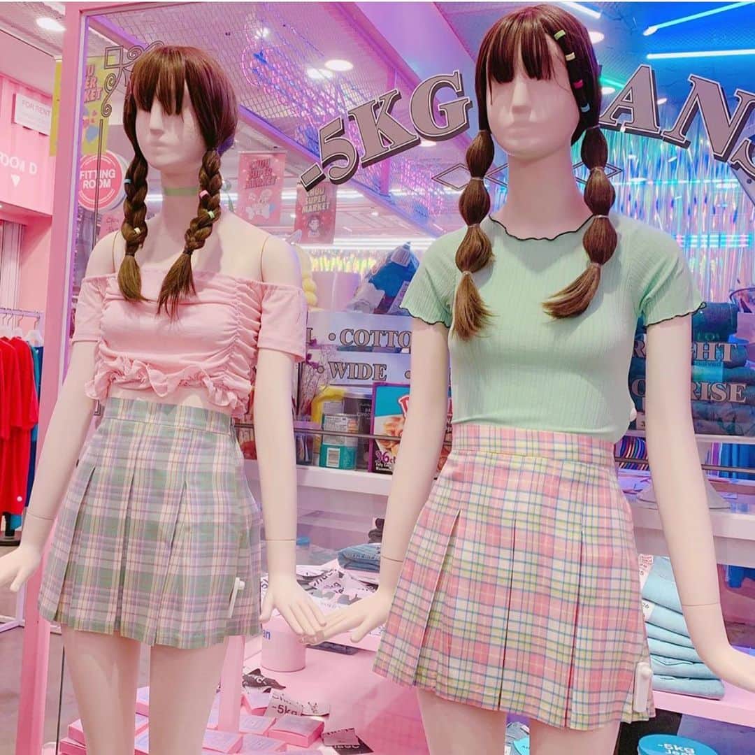 Chuuのインスタグラム：「Let's meet on the chuu store again:)❤️」