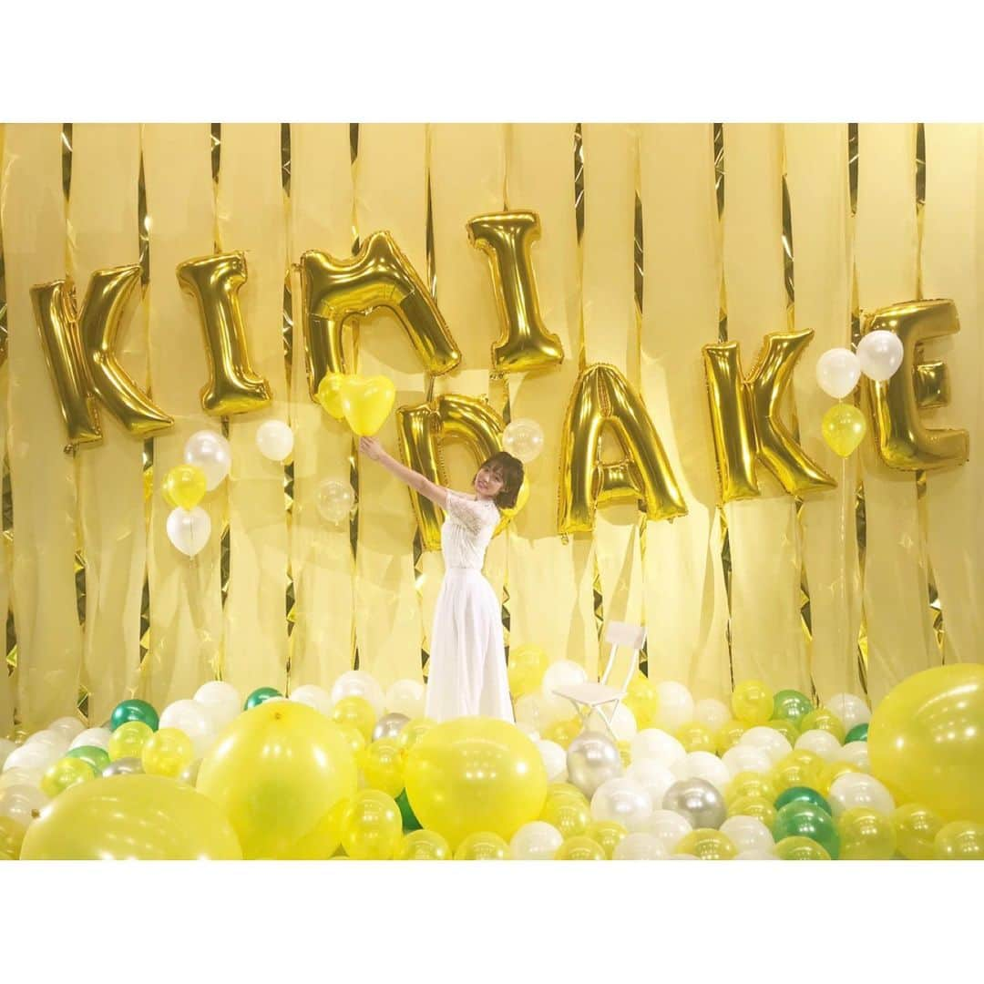 王林さんのインスタグラム写真 - (王林Instagram)「❤︎ おはようございます💚✨ 今日9時に「Kimi-Dake」のMVがYouTubeで公開されました🌽💓 みんなチェックしてねー！！ . . 8.13 リリース 「JAWAMEGI NIGHT」 . . #kimidake #JAWAMEGINIGHT #ringomusume  #王林 #とき #彩香 #ジョナゴールド」8月8日 9時27分 - ourin_ringoooo