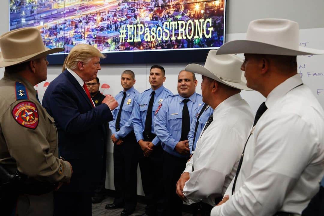 TIME Magazineさんのインスタグラム写真 - (TIME MagazineInstagram)「President Donald Trump visits with first responders at a joint operations center after the mass shooting in El Paso. Leaving the White House for his trip to Dayton and El Paso Wednesday, President Trump couldn’t resist a detour to politics, lambasting critics of his response to two mass shootings as “political people” who are “very low in the polls.” The Democrats seeking to replace him sought to draw a sharp contrast to that kind of moment as the nation still reeled from the latest violence, revealing differences in their own approaches as they struck back at the president. The President, for his part, denied any culpability. “I think my rhetoric brings people together,” Trump insisted Wednesday morning before he left for Ohio. Photograph by @evanvucci—@apnews」8月8日 10時38分 - time