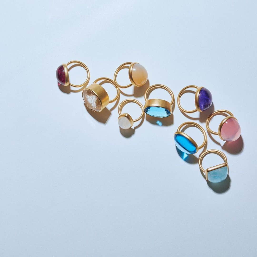 MARIHA Official Instagramさんのインスタグラム写真 - (MARIHA Official InstagramInstagram)「.﻿ Ring | Earth Drops﻿ ﻿ 「Earth Drops」シリーズは、MARIHAデザイナー、Marie Weston自らが、ひとつひとつ吟味して選び抜いた石を使ったジュエリー。自然の恵みが生んだ神秘的な個性を放つ天然石ジュエリーとの出会いはまさに一期一会です。﻿ ﻿ #mariha #jewelry #finejewelry #fashion #マリハ #ジュエリー #天然石 #誕生石 #mariha伊勢丹新宿店 #mariha阪急うめだ本店 #花鳥風月」8月8日 11時10分 - mariha_official
