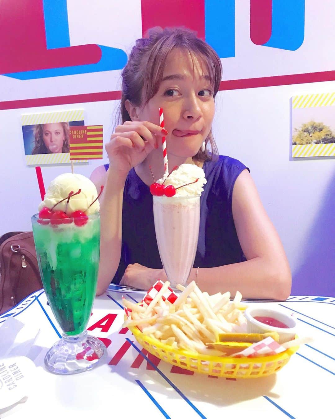 岡田ロビン翔子のグルメインスタ