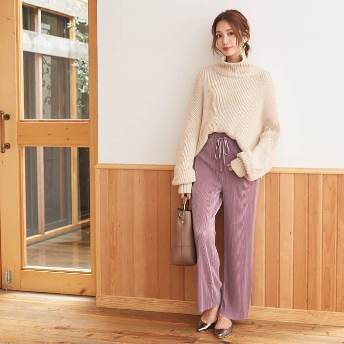 titivateさんのインスタグラム写真 - (titivateInstagram)「◆newitem * #プリーツリラックスパンツ 【3color】￥3,990+tax (AUJR2312) 商品をタップすると商品ページがご覧いただけます。 * * #titivate #ティティベイト #ボトムス #パンツ #プリーツ #ワイド #カジュアル #ファッション #fashion #ootd #プチプラ * ▼titivate(ティティベイト)はこちら▼ @titivatejp ▼ur's(ユアーズ)はこちら▼ @urs_official ▼seadress(シードレス)はこちら▼ @seadress_official」8月8日 11時08分 - titivatejp