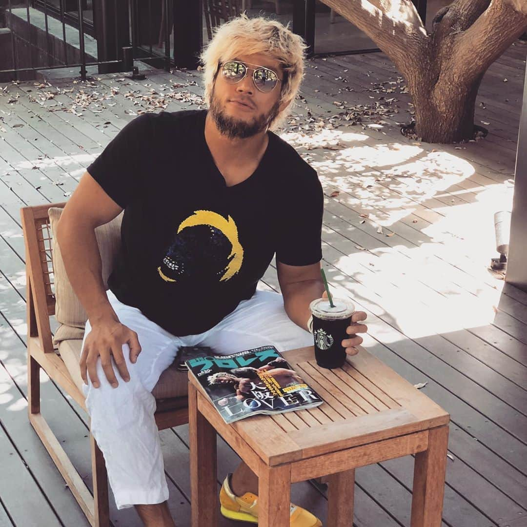 真田聖也さんのインスタグラム写真 - (真田聖也Instagram)「new merch! and issue of a magazine.  #sanada #coldskull #g129」8月8日 11時37分 - seiya_sanada