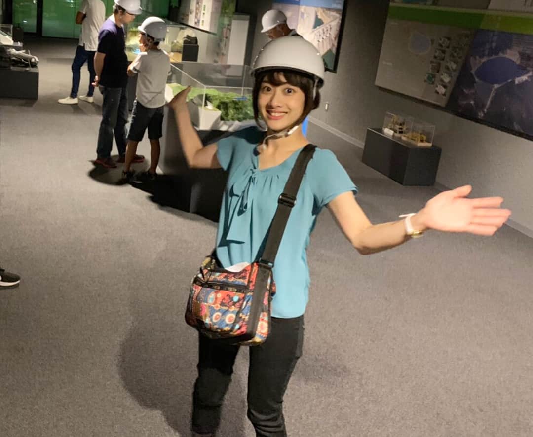 川島恵さんのインスタグラム写真 - (川島恵Instagram)「今日は「九州電力・夏休み親子バスツアー」でした！地下400ｍにある小丸川発電所を見学！地下トンネルを通って発電所へ！電気について小学生たちと一緒に学び考える、貴重な時間となりました！ご参加下さった皆様、ありがとうございました！ ・ #九州電力 #親子バスツアー #九州電力イベント  #九州電力夏休み親子バスツアー #九電 #小丸川発電所 #揚水発電所 #揚水式発電 #発電所 #水力発電  #MRT #宮崎放送 #アナウンサー #川島恵 #バスツアー #夏休み自由研究 #夏休みの思い出」8月8日 23時15分 - mrt.kawashima
